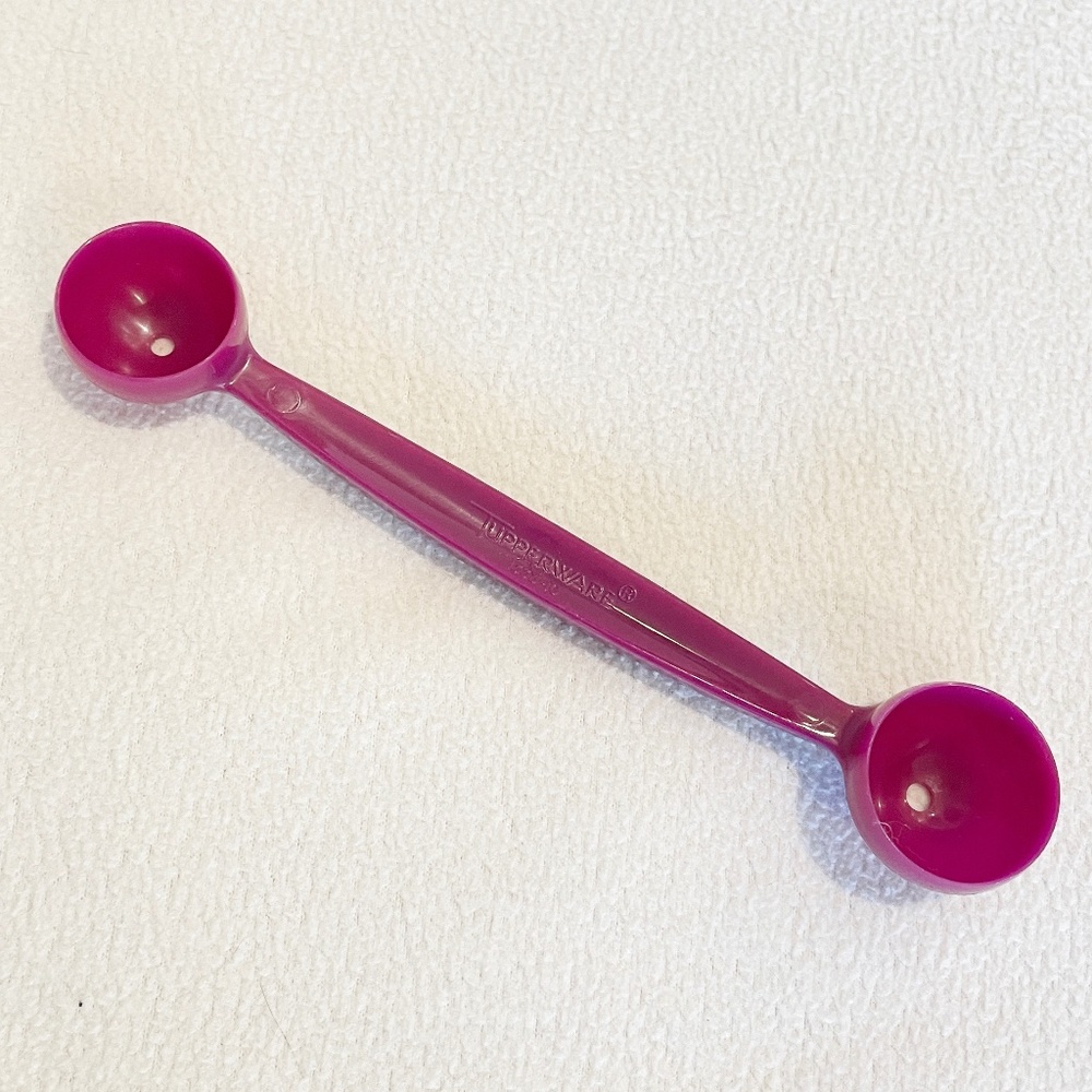 BNWOT Tupperware Melon Baller in Purple